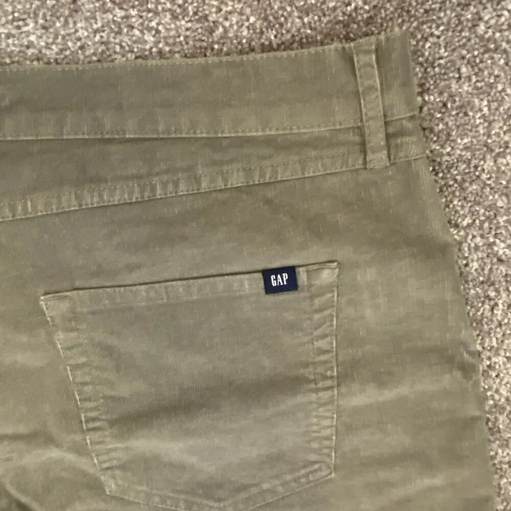 Gap women corduroy